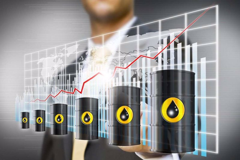 Пара EUR/USD на распутье: в фокусе внимания – инфляция. Именно она заставляет не только активно действовать ФРС, но и превращает ЕЦБ из «голубя» в «ястреба» 