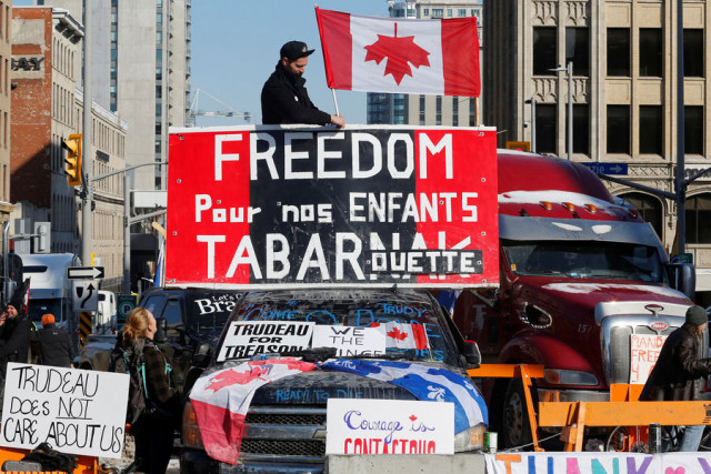 Протесты дальнобойщиков в Канаде финансируют через биткоин