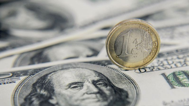 EUR/USD: північне турне долара та антирекорди євро