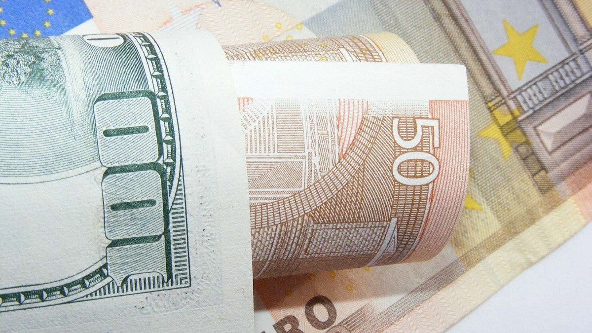 EUR/USD: Тройная угроза для евро