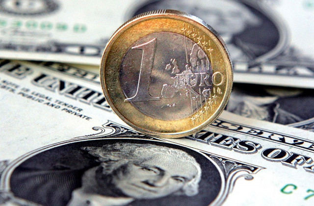 EUR/USD: пока рынок гадает, не слишком ли доллар забрался высоко, евро пытается нащупать дно