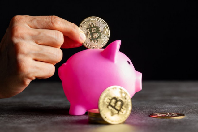 Popular crypto experts predict Bitcoin's future