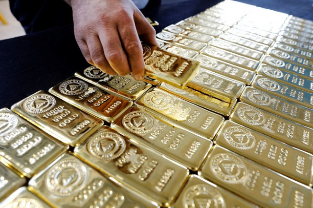 На рынке золота наблюдался высокий инвестиционный спрос.