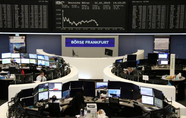 Фондовая Европа резко устремилась вниз после эффектного подъема накануне