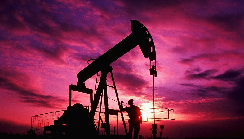 Рынок нефти резко обвалился после подъема накануне