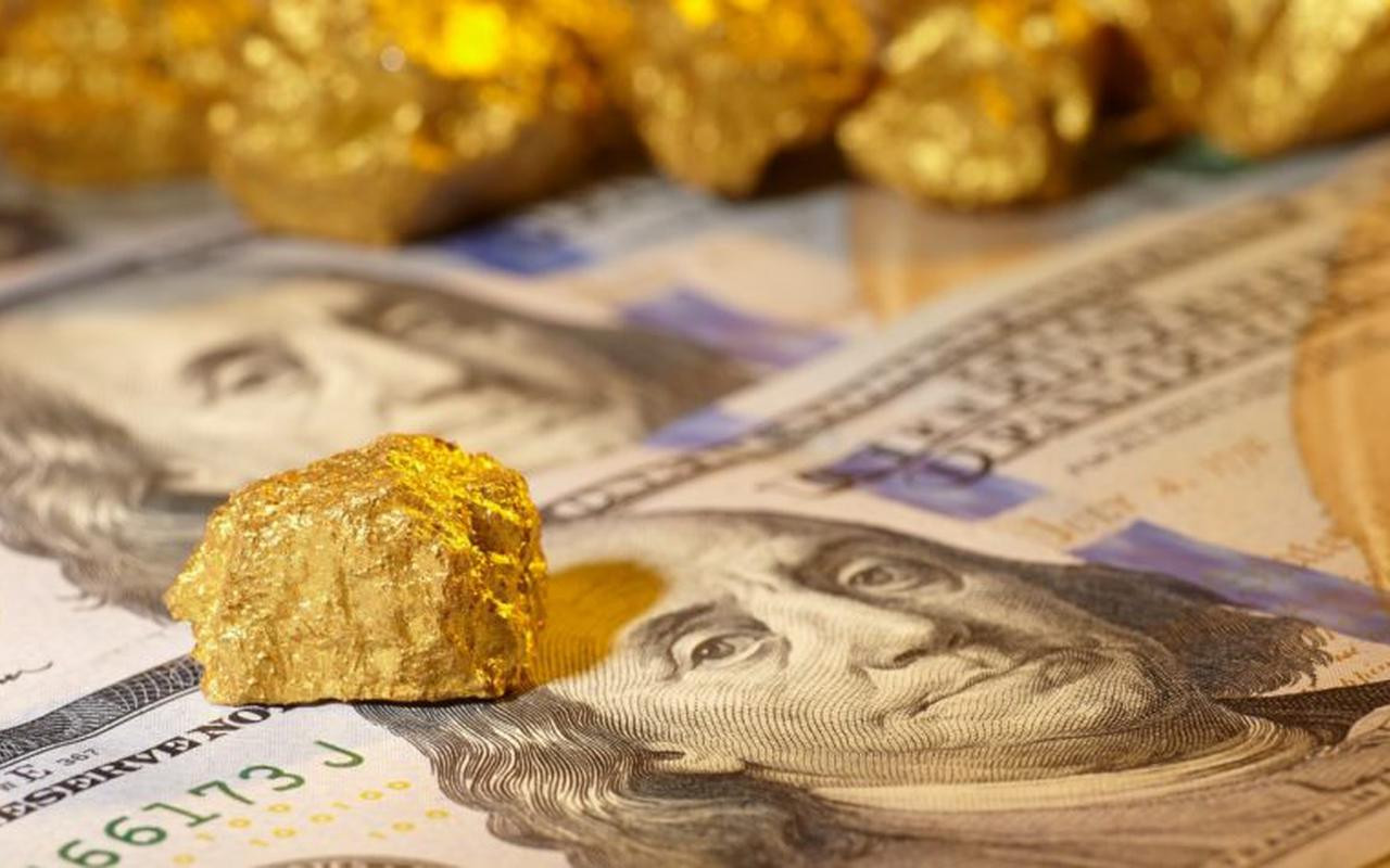 Gold: спотовые цены падают, ведь ФРС повышает процентные ставки