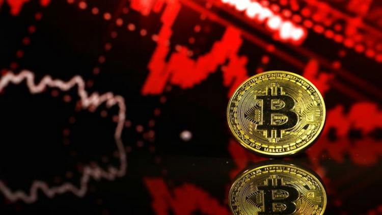 BTC declines on Friday's trading