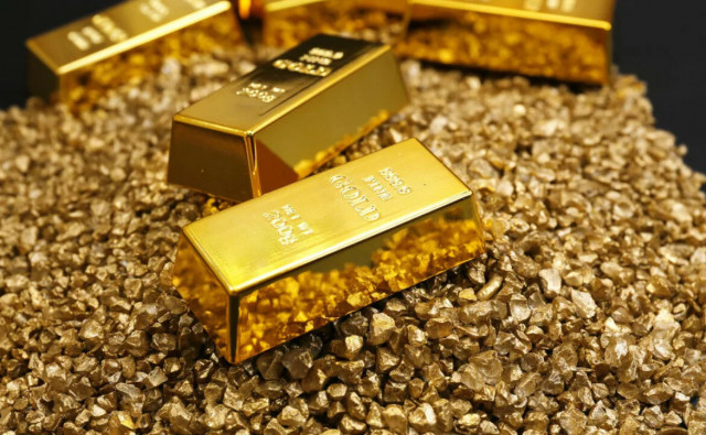Gold extends uptrend, but will it continue to climb?