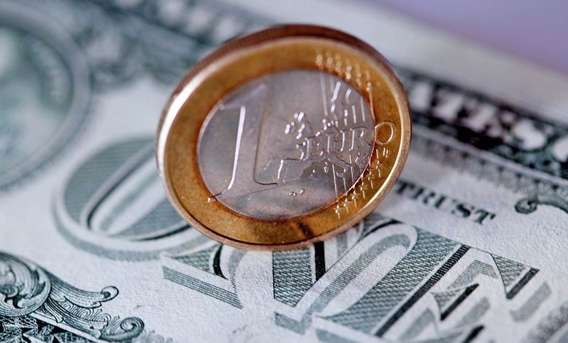 EUR/USD. Евро рискует стать жертвой фастфуда, или Доллар боится пересолить главное блюдо 