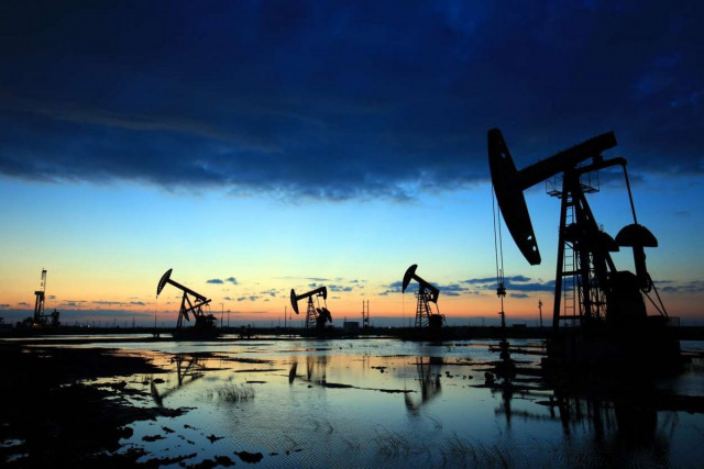 Возвращаться не будем: стоимость нефти продолжает расти