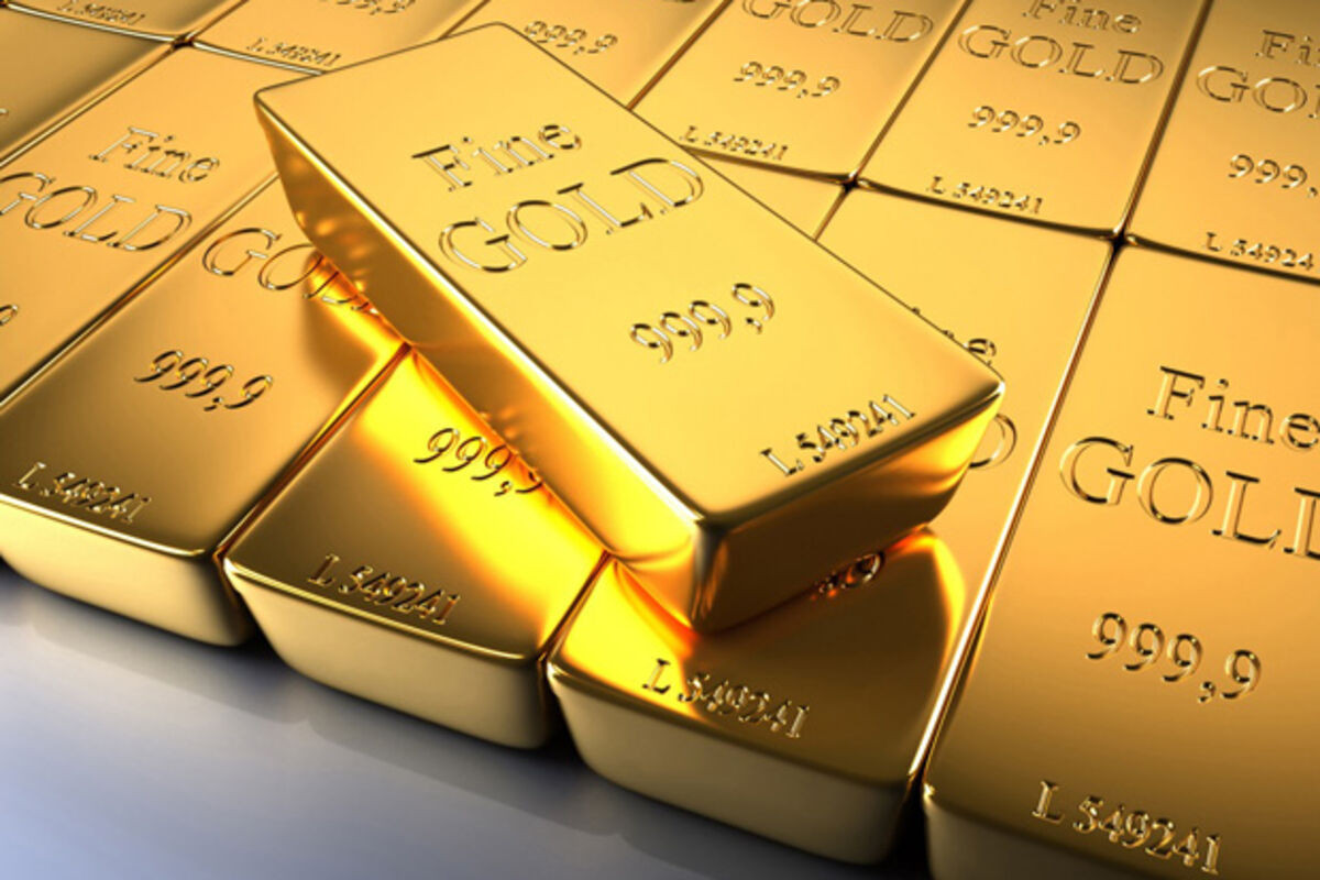 Золото растет в цене под давлением 