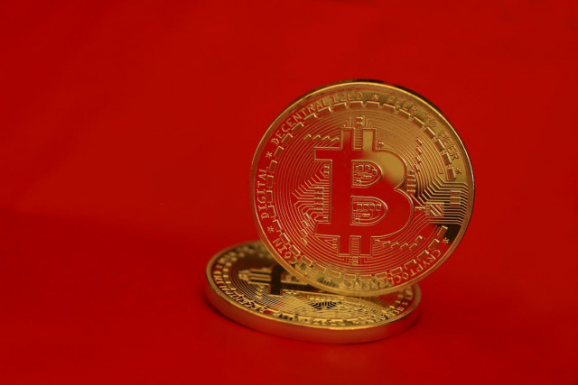Nieudany początek sierpnia: kurs bitcoina ciągle spada poniżej poziomu 29 000 USD