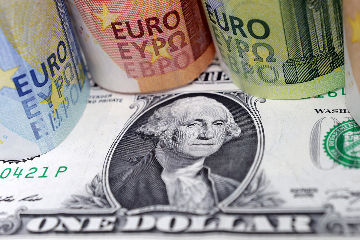 Доллар вряд ли догонит евро в этом году. Шанс на паритет невелик