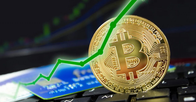 Bitcoin: bất ngờ tăng mạnh lên $65,000, ATH chỉ còn trong tầm tay