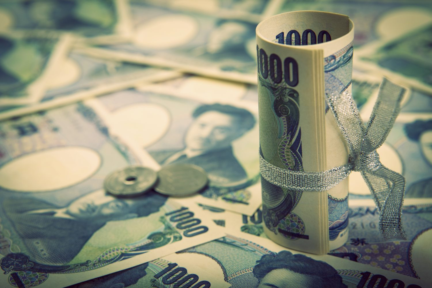 Неожиданный кульбит иены. Почему японская валюта передумала падать? 