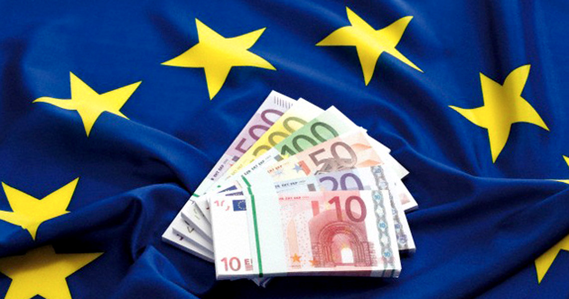 EUR/USD sfida i pronostici: rialzo a breve termine? 