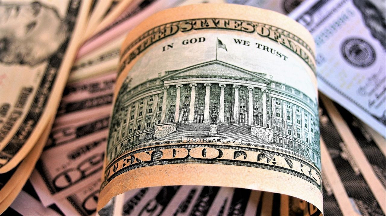 DXY. Доллар упал. Вопрос о снижении ставок вновь на повестке дня