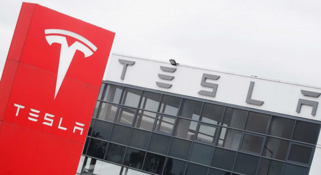 Tesla в шторме: Как конфликт Маска с Трампом может повлиять на акции?