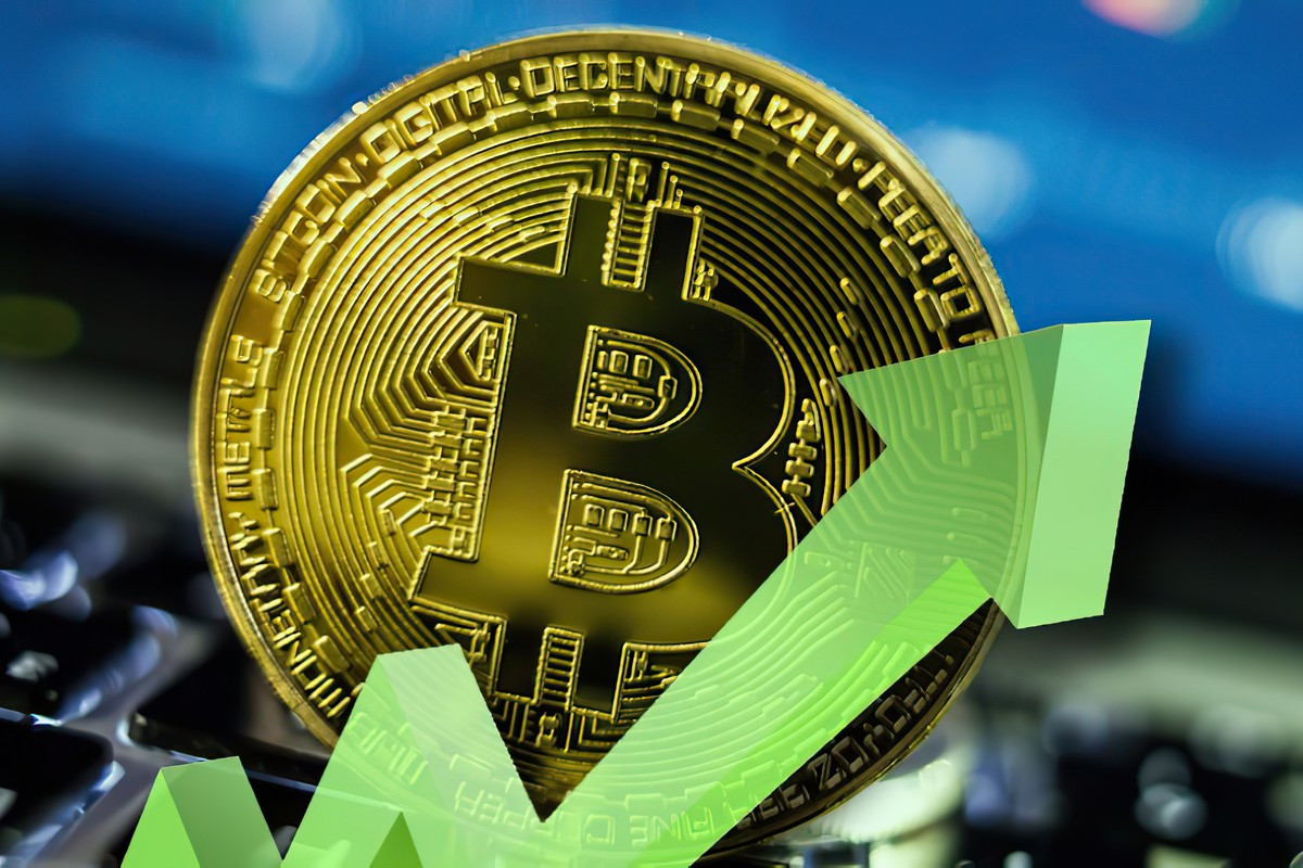 Чего ждать от биткоина: напряжение прошлой недели продолжается