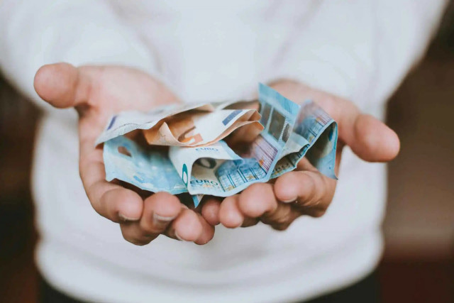 https://forex-images.ifxdb.com/userfiles/20250729/appsimage_analytics68885cbc79ec3.jpg
