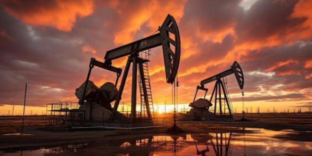 Нефть: осторожный рост на фоне конфликтов и переизбытка