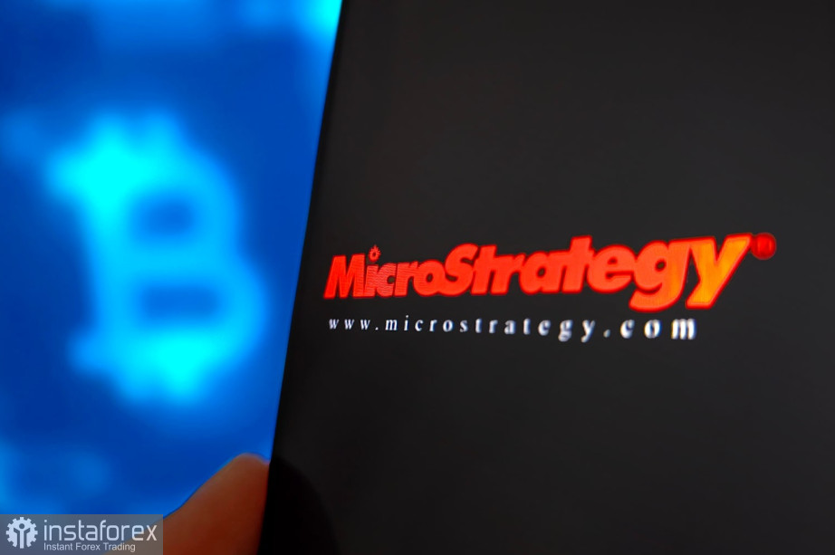 Биткоин штурмуют киты, акции MicroStrategy обваливаются, Google выводит ИИ в реальный мир, а доллар берет новые высоты
