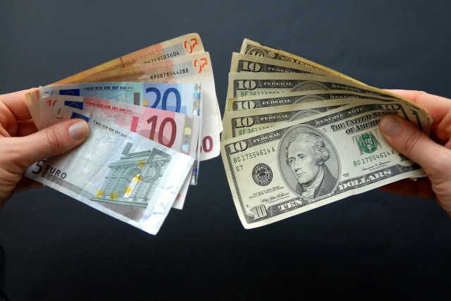 EUR/USD: когда наступит момент для роста?
