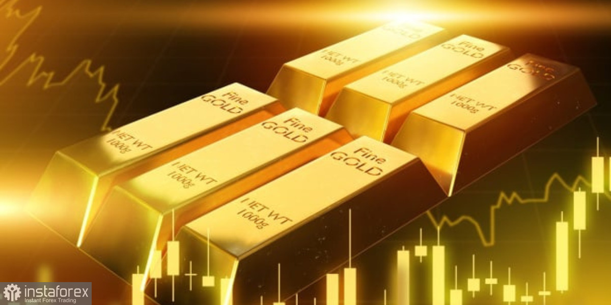 Золото обновило рекорд и замерло у вершины — ждать роста или отката?