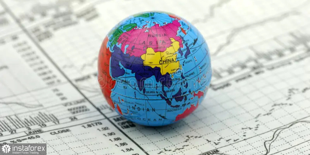 November recap: chaos in markets, weak dollar, rising gold, and hopes for rate cuts