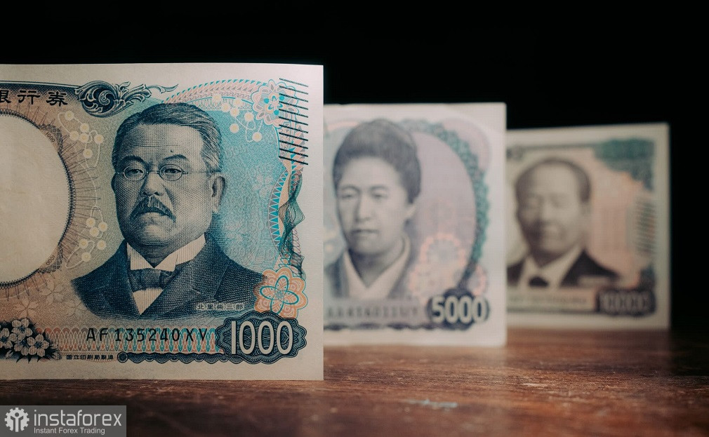 USD/JPY: Pushing through 159 level raises crash risk